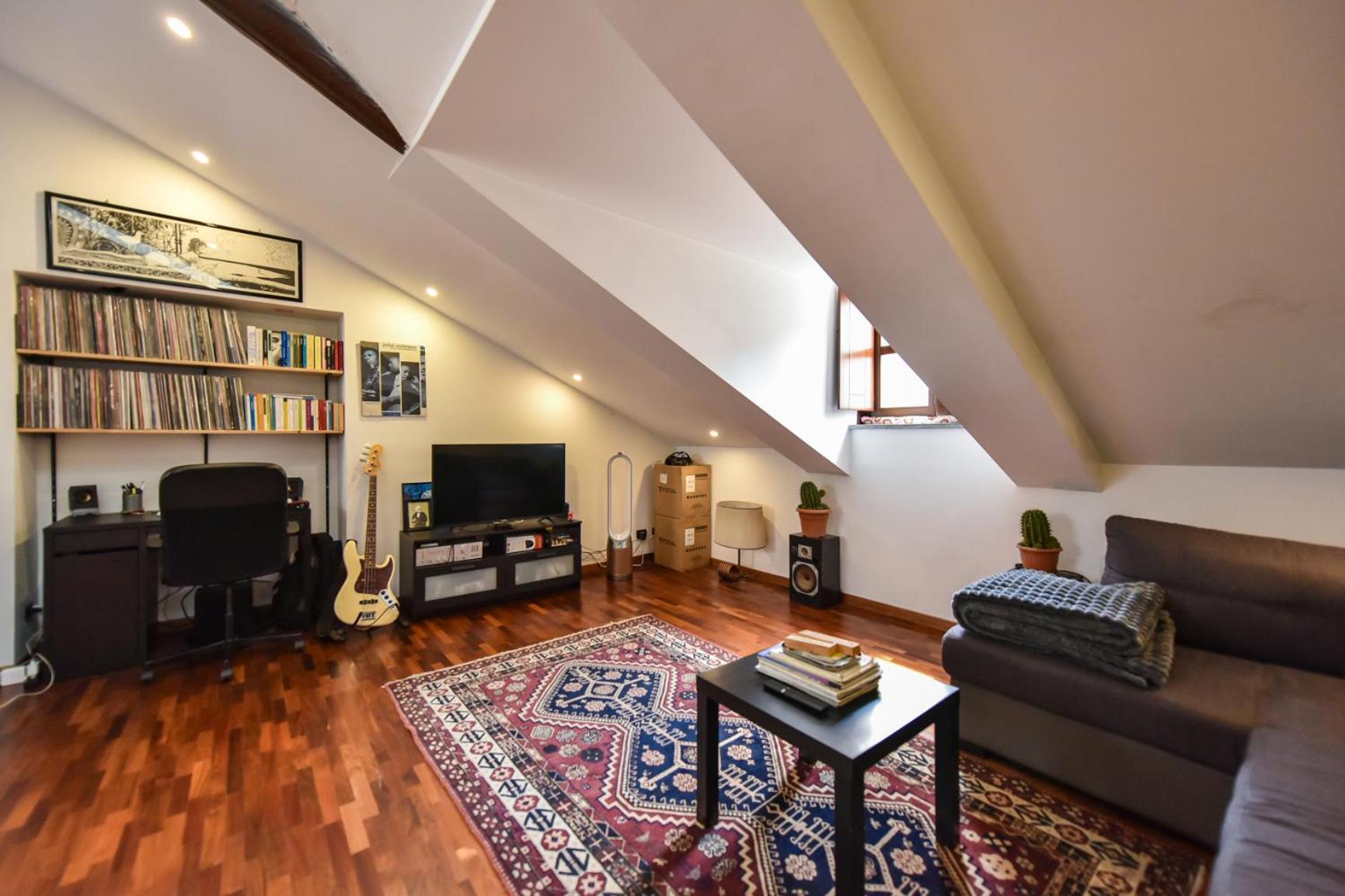 Modern Apartment Piazza Statuto Porta Susa Fs Turin Exteriör bild